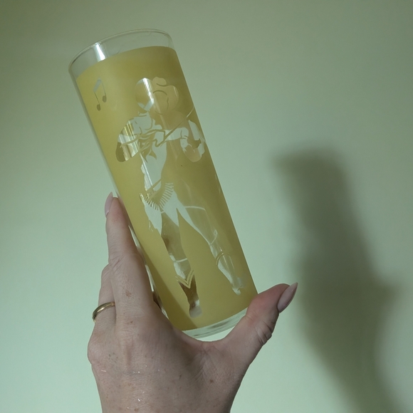 Vintage Cowgirl 1960s Dancing Figure Glass Set - Picture 10 of 13